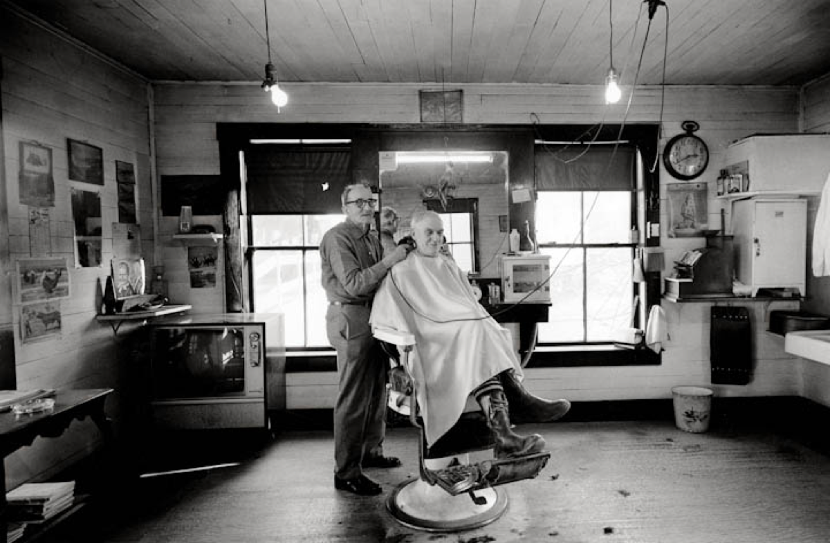 Frank Lovett, barber. Waitsfield, VT, 1977. (Source: Peter Miller)